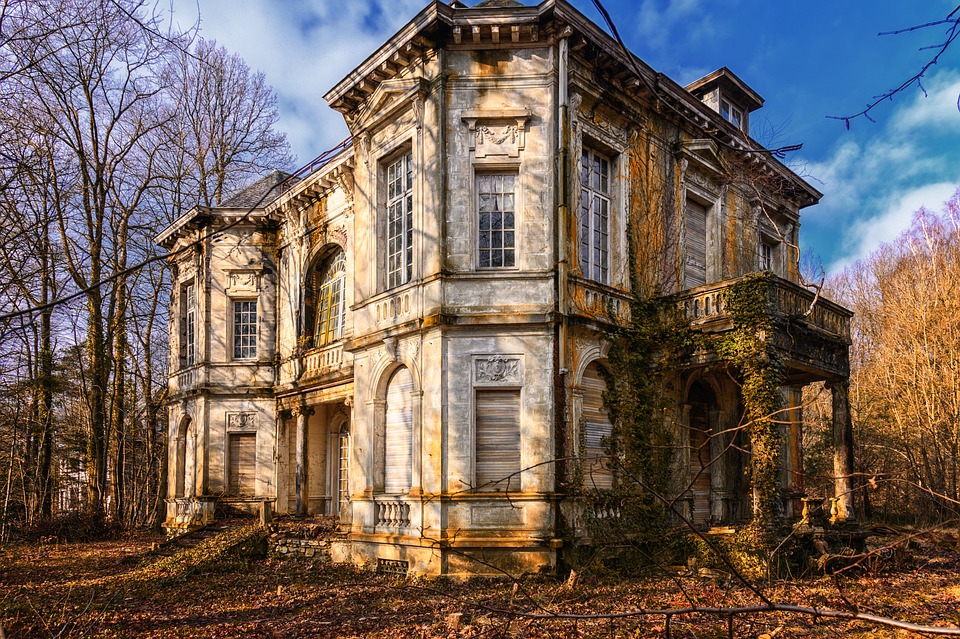 Immobilienmulti steckt hinter Geisterhäusern in Altenburg-Nord und -Südost - Ein Finanzexperte klärt auf