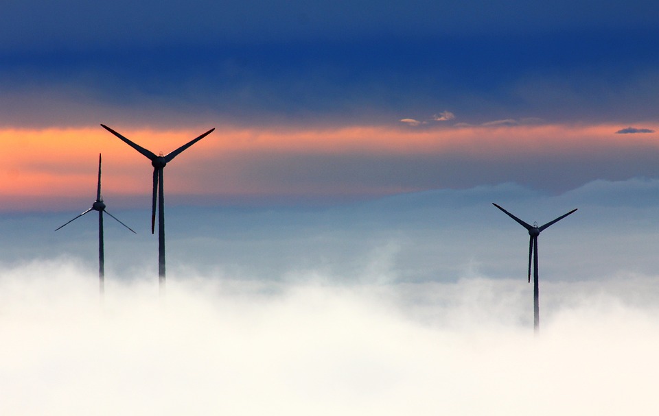 Warum Kleinwindkraftanlagen keine Alternative zu Mini-PV-Anlagen sind - Verbraucherzentrale klärt auf [SEO: Kleinwindkraftanlagen, Alternative, Verbraucherzentrale Nordrhein-Westfalen]