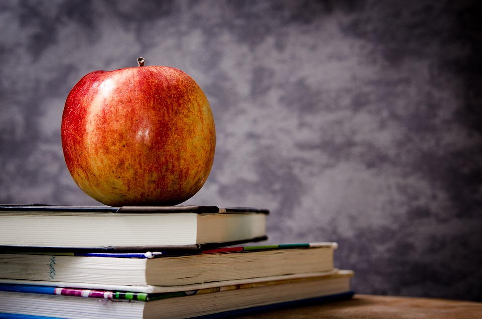 Apple kündigt zweites Herbst-Event an: Gerüchte zu Mac, iPad und AirPods. Finanzexperten sind gespannt.