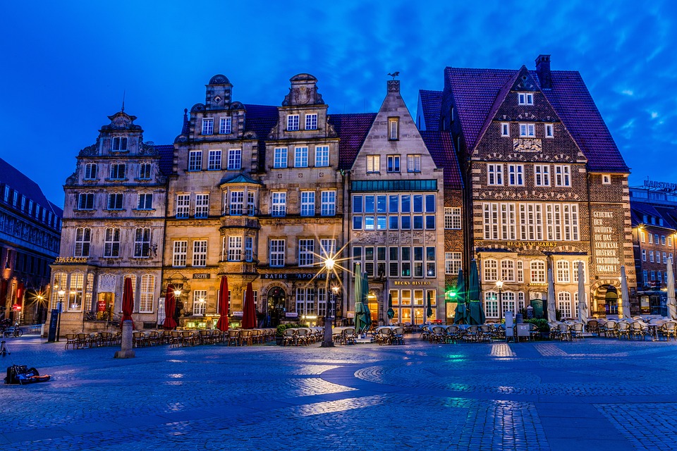 Roland Berger erweitert den Versicherungsbereich mit Claudia Fell als neue Partnerin und Leiterin des DACH Insurance.