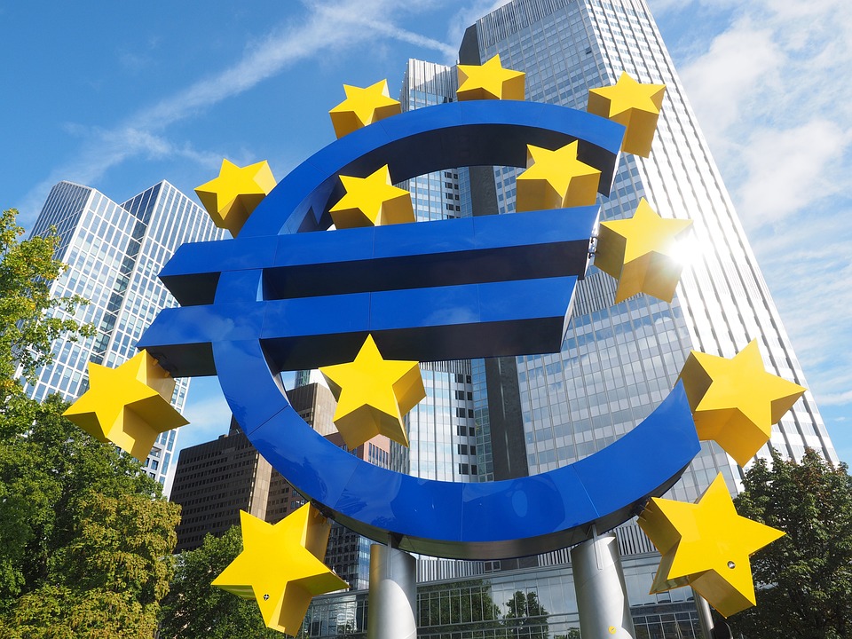 Eurozone PMI steigt auf Sechsmonatshoch - Analyse und Ausblick für den EUR/USD Kurs