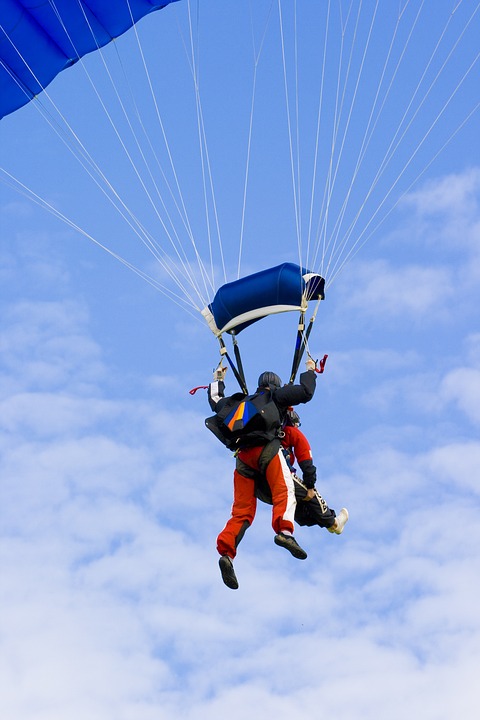 Immer mehr Menschen beantragen die  Rente mit 63  nach 45 Jahren Arbeit - neue Zahlen zeigen den starken Anstieg.