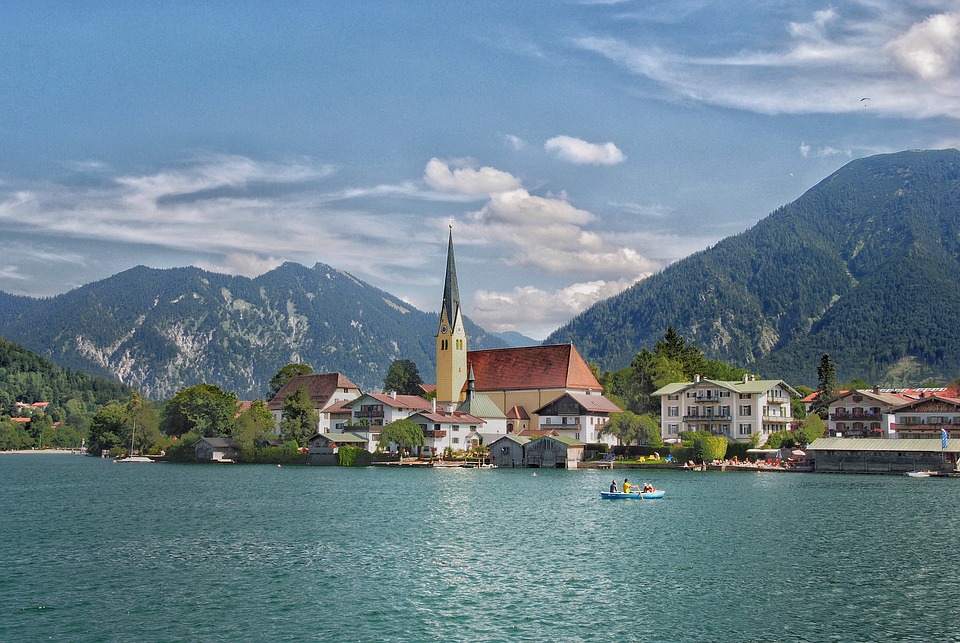 Der Ludwig-Erhard-Gipfel am Tegernsee: Diskussionen um das neue Wirtschaftswunder, Energiepolitik und die Zukunft der EU.