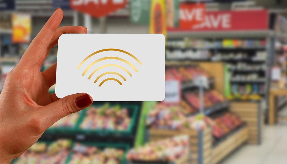Bargeldloses Zahlen: Probleme mit Debitkarten von Visa und Mastercard - Finanzexperte klärt auf