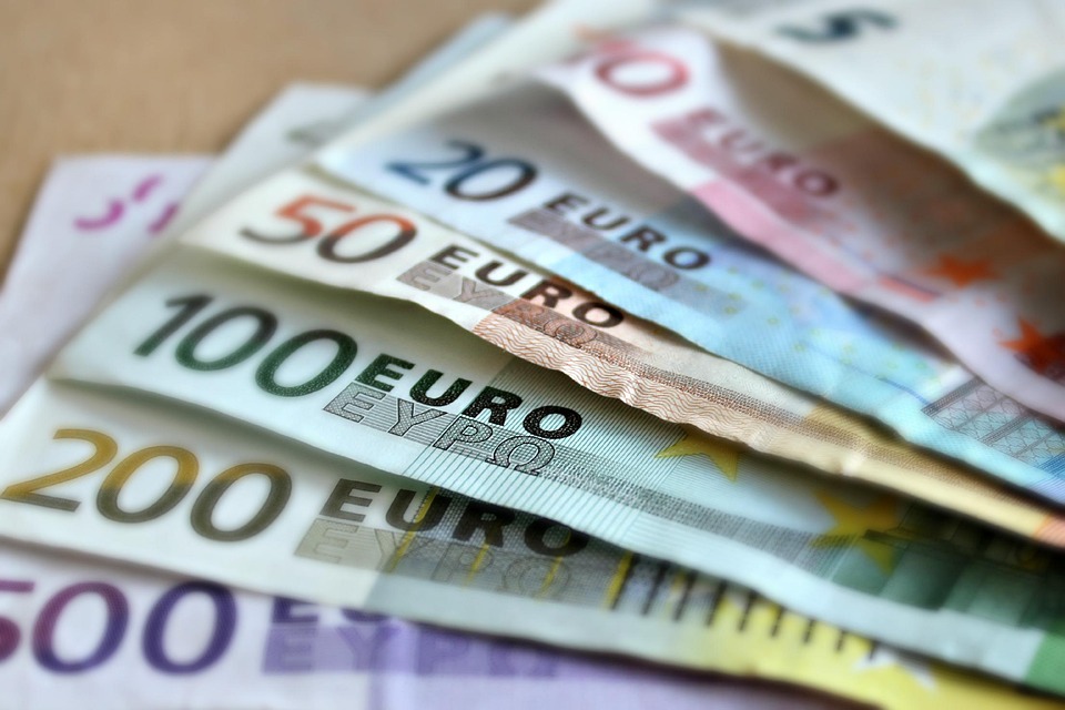 Ist die 2-Euro-Münze für 99.000 Euro wirklich so viel wert? Experte warnt vor überhöhten Preisen - Lesen Sie hier die Meinung eines Finanzexperten.