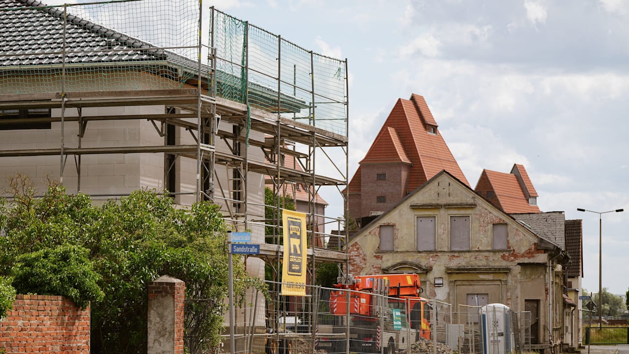Immobilienmarkt 2023: Preissturz und Zinsanstieg - Prognose für 2024