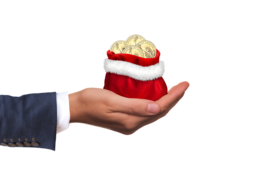 Inflationsausgleichsprämie vs. Weihnachtsgeld: Welche Sonderzahlung ist steuerfrei und attraktiver für Arbeitnehmer?