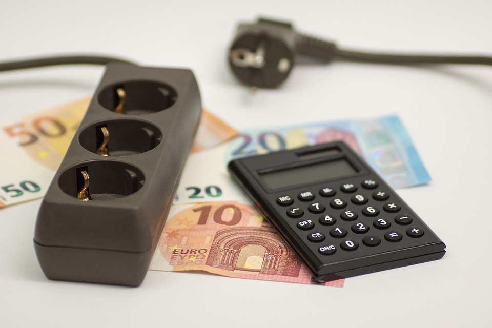Strompreisbremse endet: So findest du den richtigen Stromanbieter für 2024