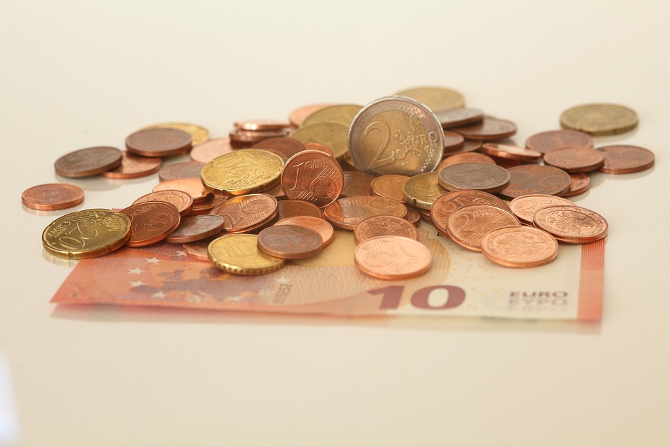 Finanzierung einer Immobilie: Verkauf von Aktien oder Hypothek - was ist die beste Option?
