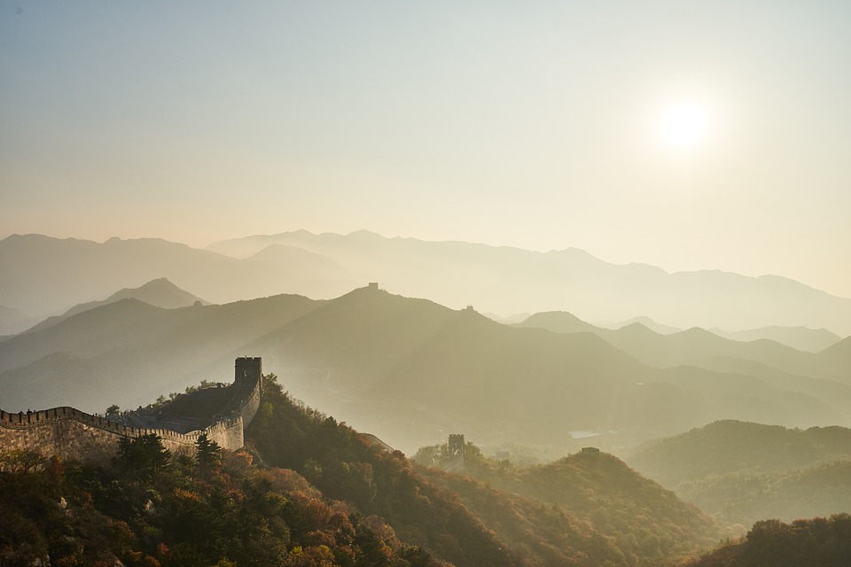 China: Aktien fallen auf den tiefsten Stand seit Jahren - Wie reagiert die Regierung?