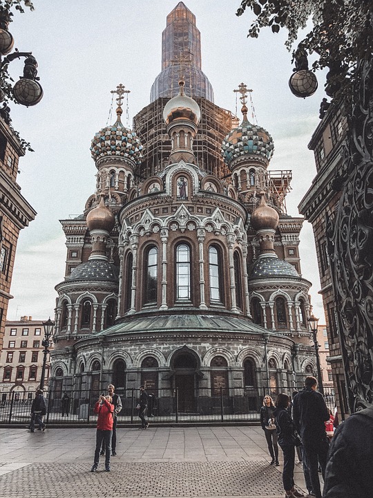 Russlands Ölexport nach China und Indien steigt weiter - Finanzexperte warnt vor sinkenden Gewinnen