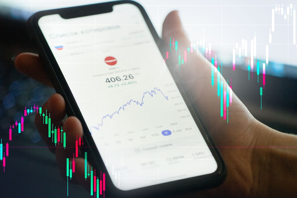 Analyse: EZB signalisiert mögliche Zinssenkung - Was Finanzexperten dazu sagen