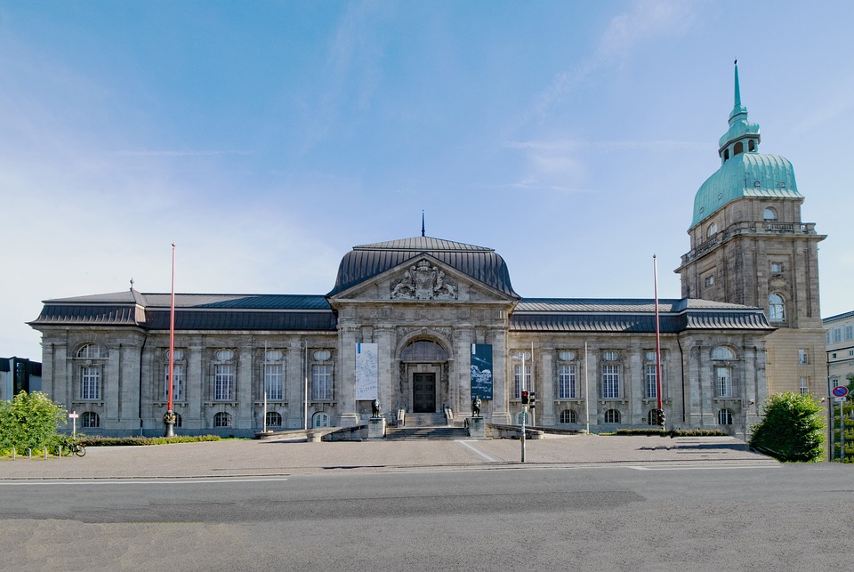 Hessische Bahnhöfe kämpfen mit Unpünktlichkeit: Neue Zahlen zeigen drastische Verspätungen