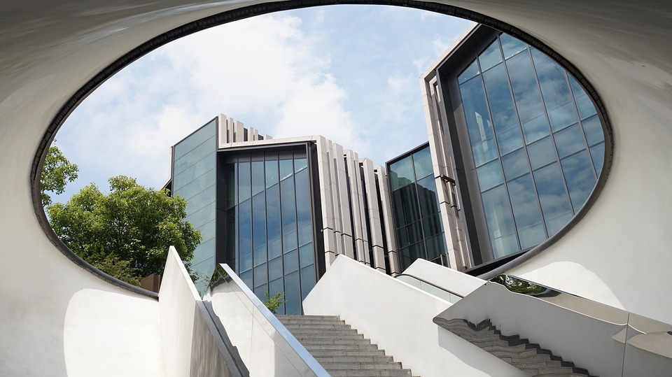 Gewerbeflächen in Magdeburg - Finanzexperte analysiert Potenzial für Unternehmensinvestitionen