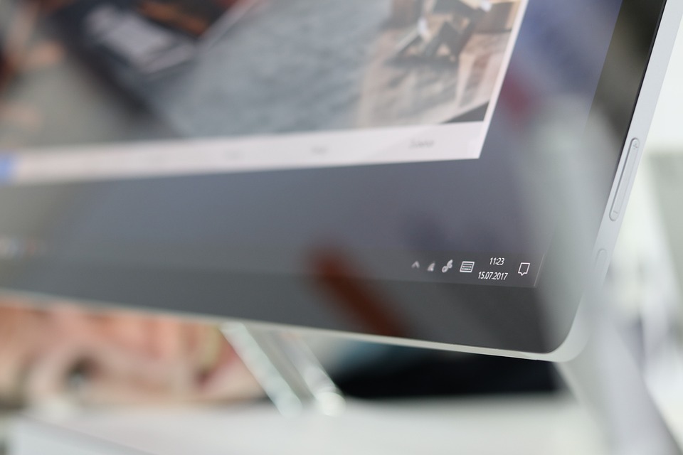 Microsoft investiert 1,5 Milliarden US-Dollar in emirisches KI-Unternehmen