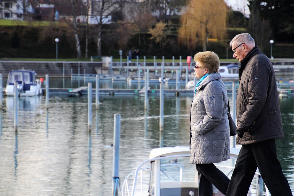 Rentner freuen sich über Renten-Zuschlag: Drei Millionen profitieren ab Juli